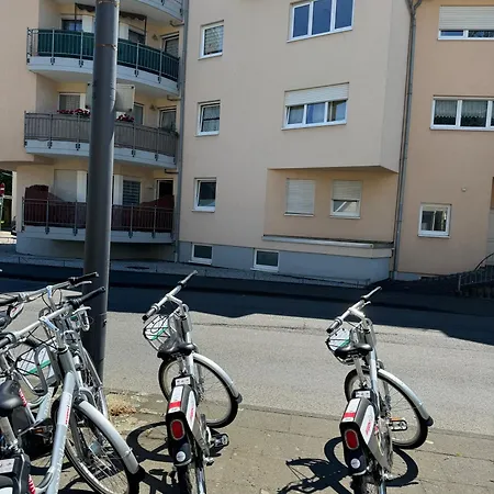 Stilvolles Business-apartment Mit Balkon In Wiesdorf - Wohnen *