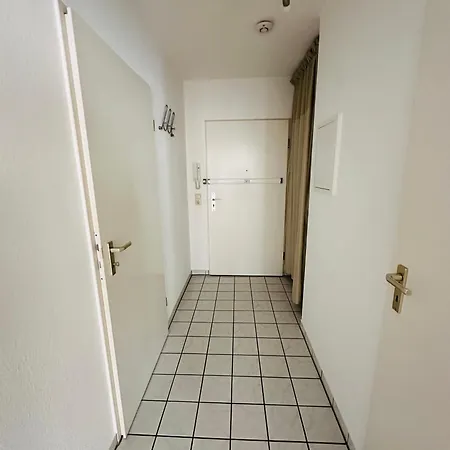 شقة Stilvolles Business-apartment Mit Balkon In Wiesdorf - Wohnen *