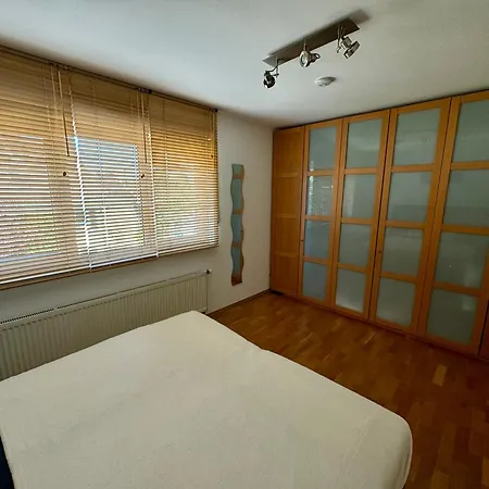 公寓 Stilvolles Business-apartment Mit Balkon In Wiesdorf - Wohnen 勒沃库森