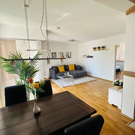 Stilvolles Business-apartment Mit Balkon In Wiesdorf - Wohnen * ليفركوزن
