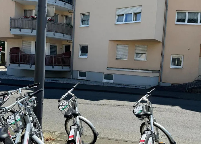 Stilvolles Business-apartment Mit Balkon In Wiesdorf - Wohnen *