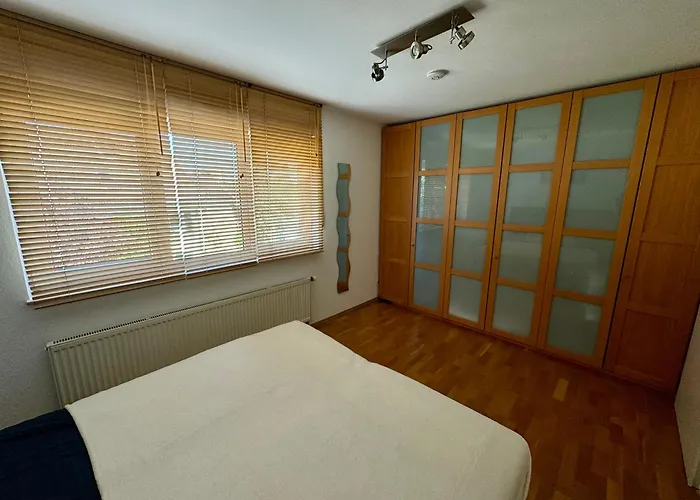 Lejlighed Stilvolles Business-apartment Mit Balkon In Wiesdorf - Wohnen Leverkusen